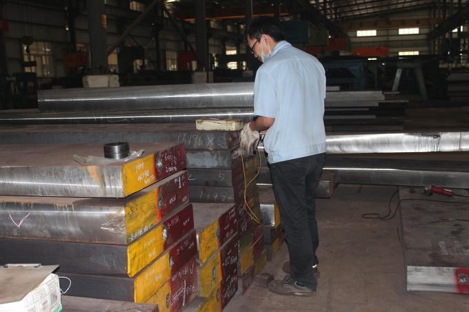 Alaşımlı Çelik D2 1.2379 Sıcak Haddelenmiş Çelik Çubuk 3000-6000mm Uzunluk Yüksek Sertlik